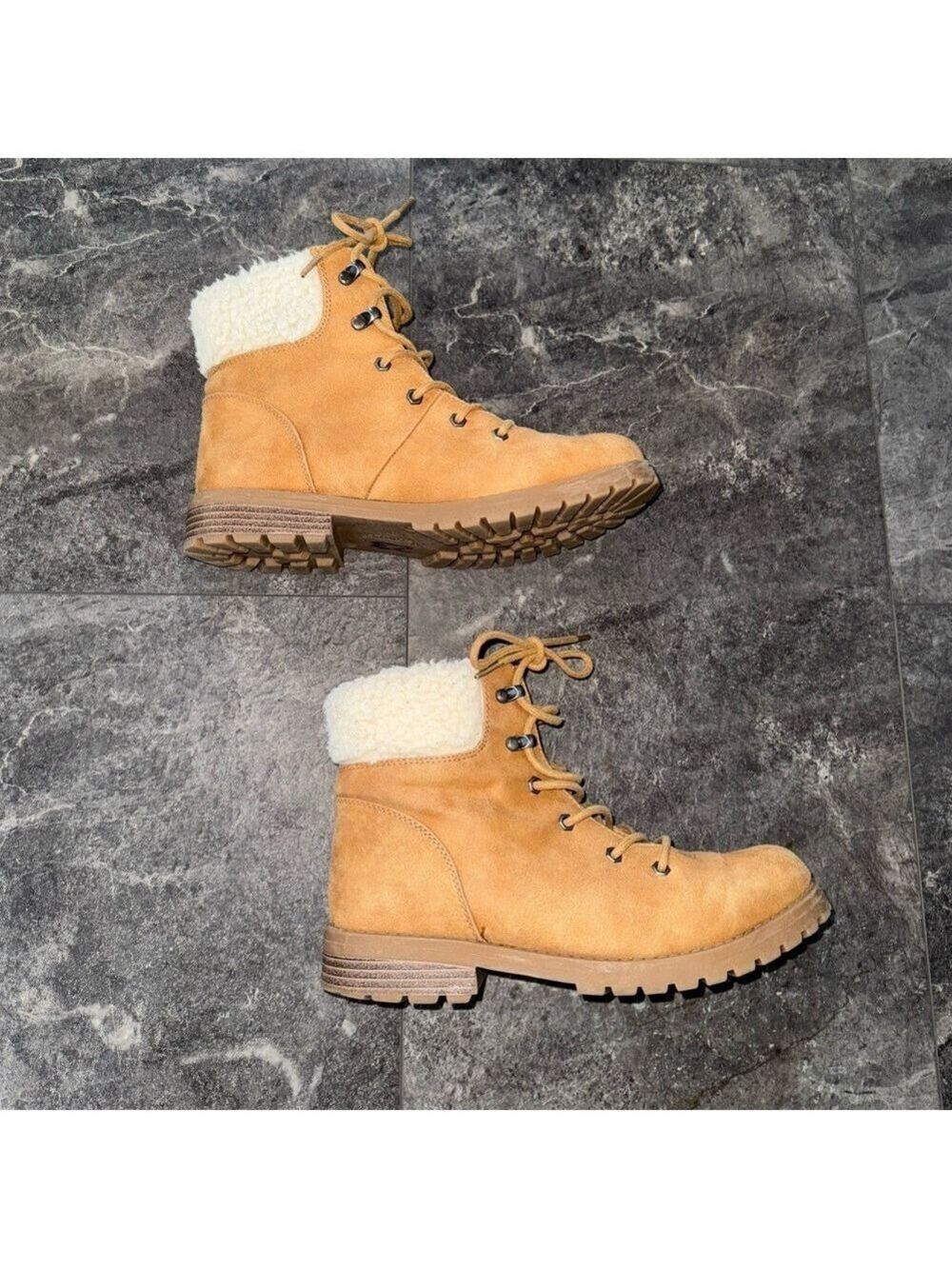 Cliffs by WHITE MOUNTAIN Faux Fur Trim Lace Up Boots Size 8M NWOT
